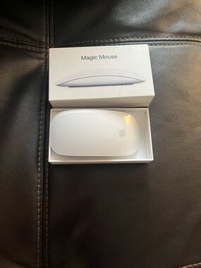 Apple Magic Mouse - White Wireless Multi-Touch Mouse